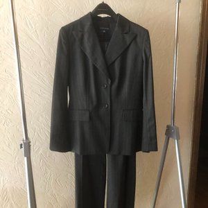Banana Republic Gray Pinstripe Women's Suit (Blazer and Pants)